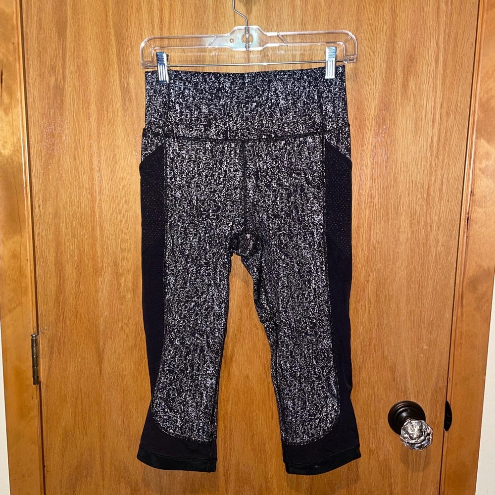 Lululemon crops